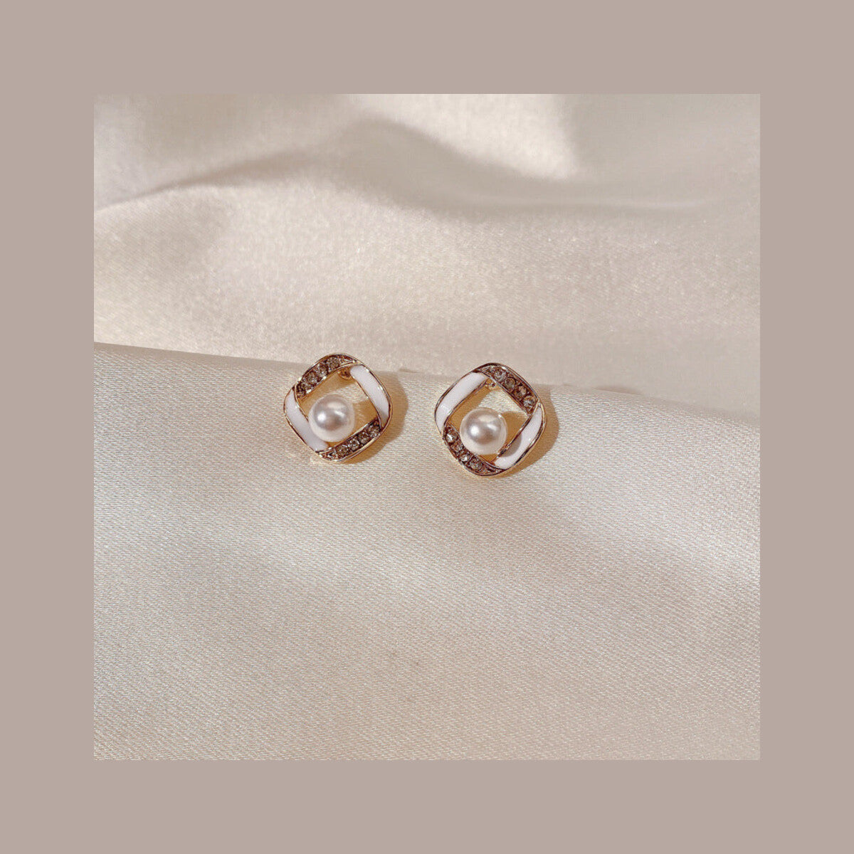 Elegant Hollow Square Pearl Drops