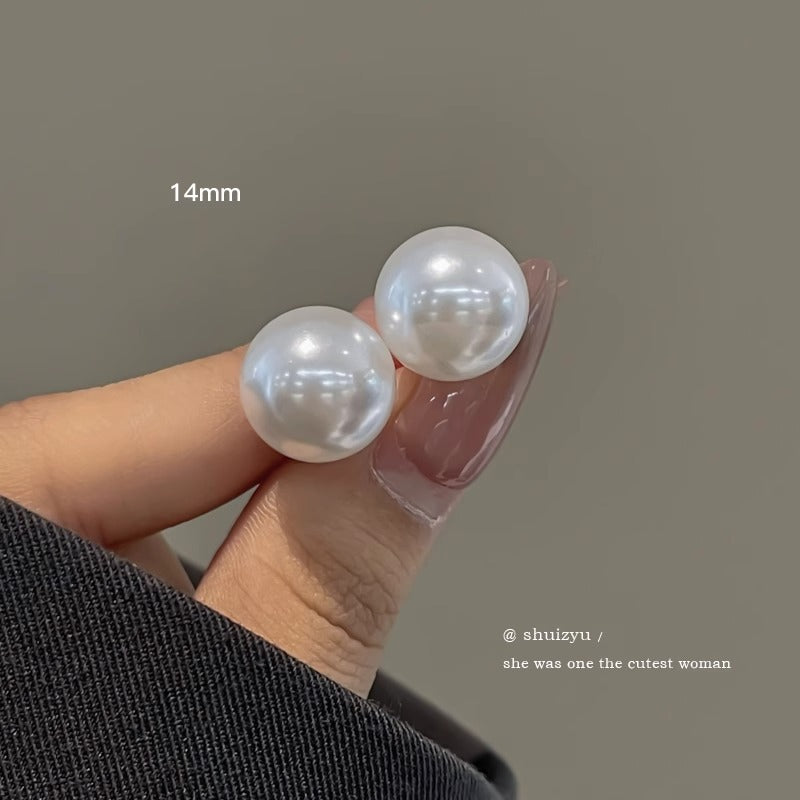 Pearl Stud Earrings 14mm