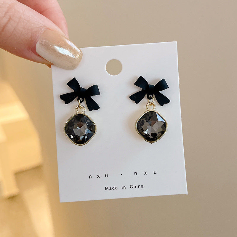 Pearl Alloy Bow Earrings – Bow Halo