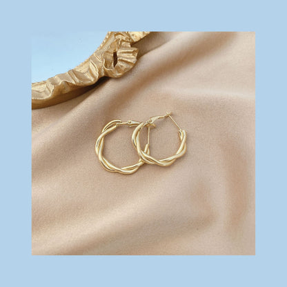 Twist Pearl Bow Drops