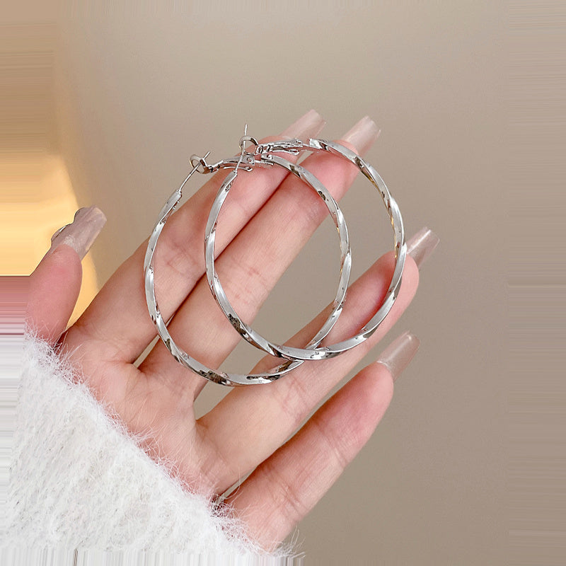 Round Twist Pearl Drops Earrings