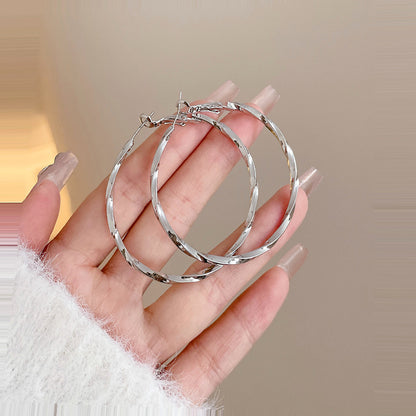 Round Twist Pearl Drops Earrings