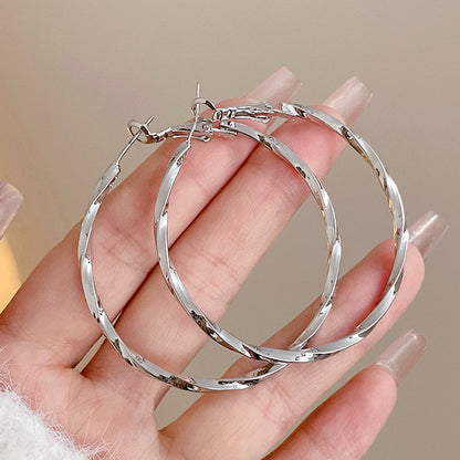 Round Twist Pearl Drops Earrings